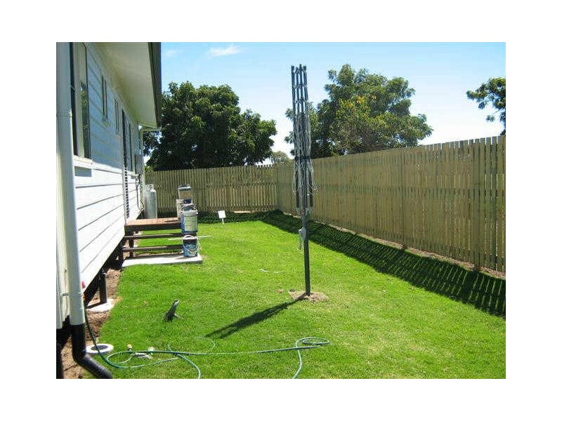 2/14 Lucinda Place, Bowen QLD 4805