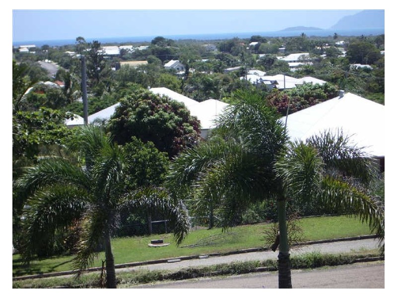 25 Mitchell Street, Bowen QLD 4805