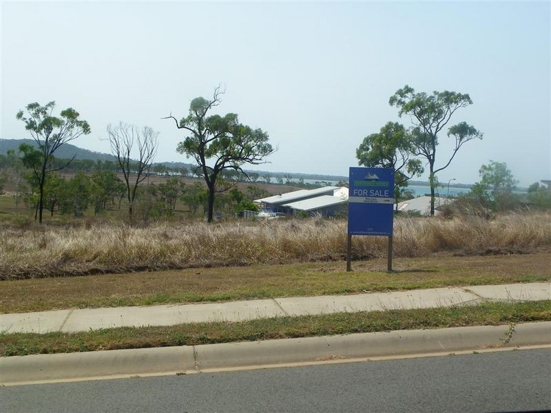 5 Seacove Crescent, Bowen QLD 4805