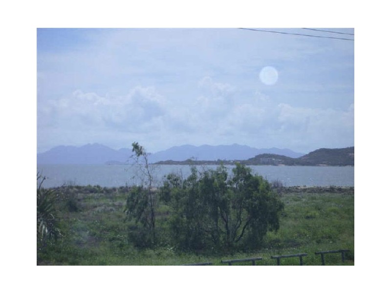 91 The Esplanade, Bowen QLD 4805
