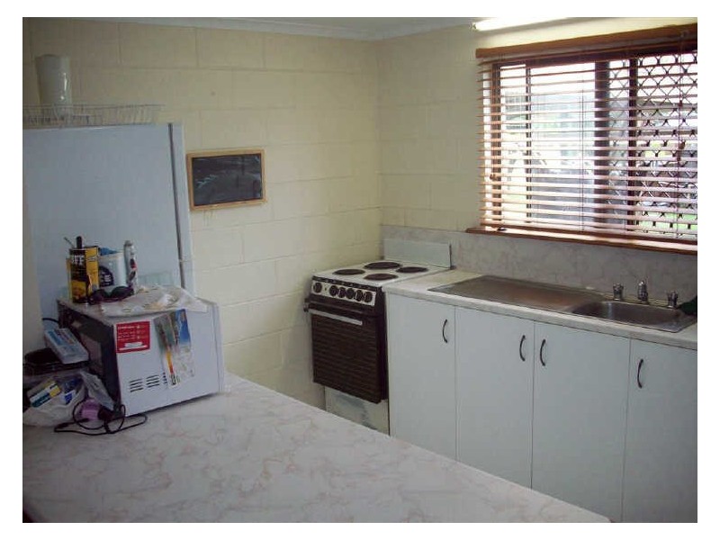 2/2A Powell Street, Bowen QLD 4805