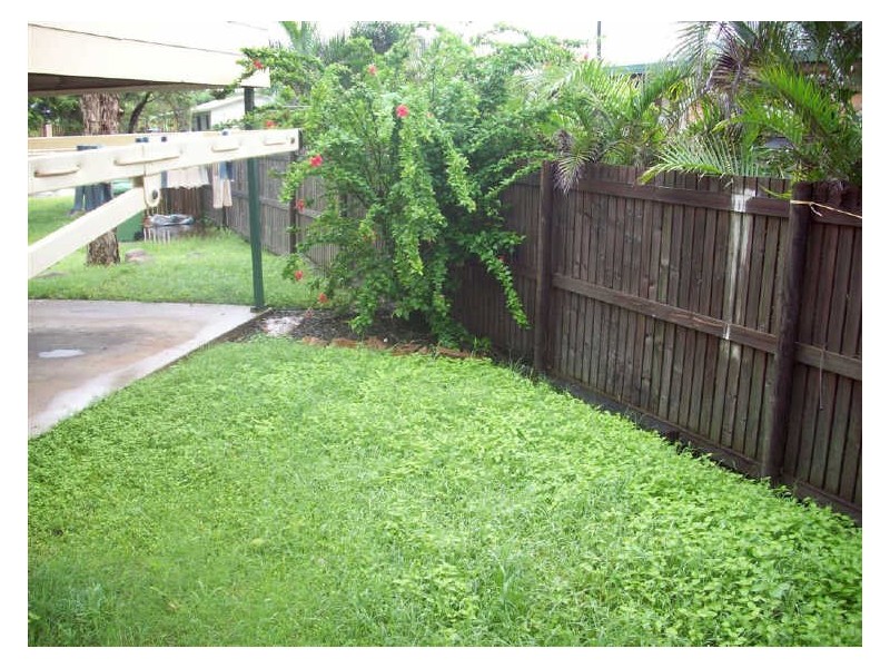 2/2A Powell Street, Bowen QLD 4805