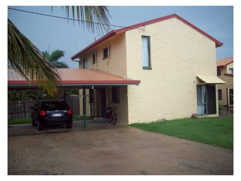2/2A Powell Street, Bowen QLD 4805