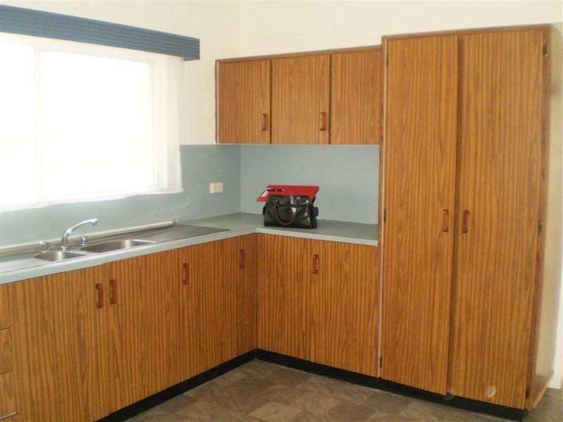 3/57 Poole Street, Bowen QLD 4805