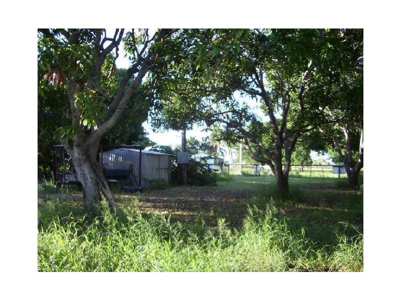 129 Flemington Road, Bowen QLD 4805
