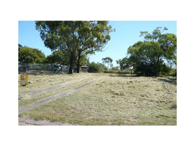 8 Parkinson Street, Collinsville QLD 4804