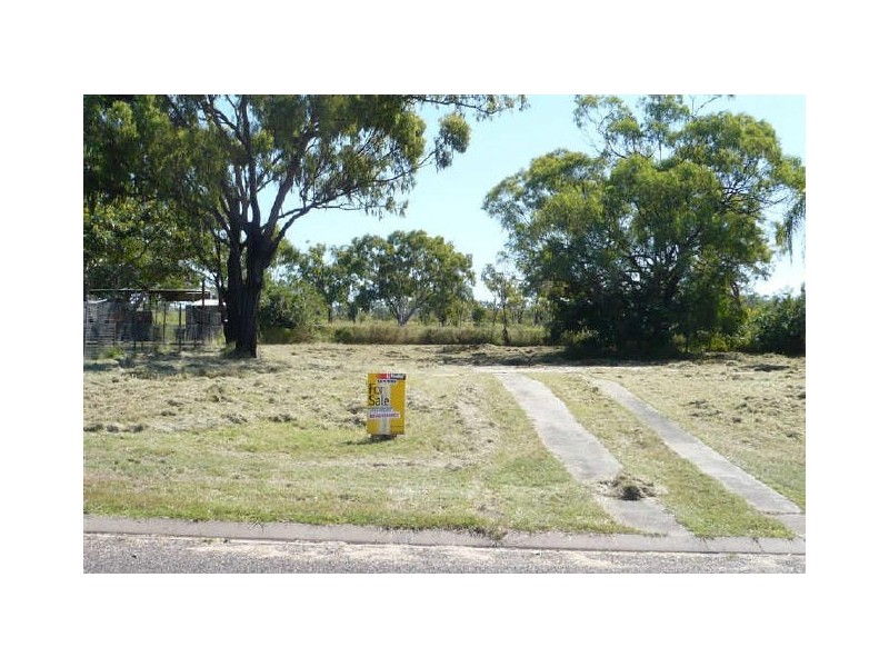 8 Parkinson Street, Collinsville QLD 4804