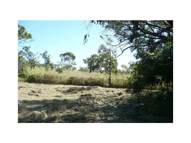 8 Parkinson Street, Collinsville QLD 4804