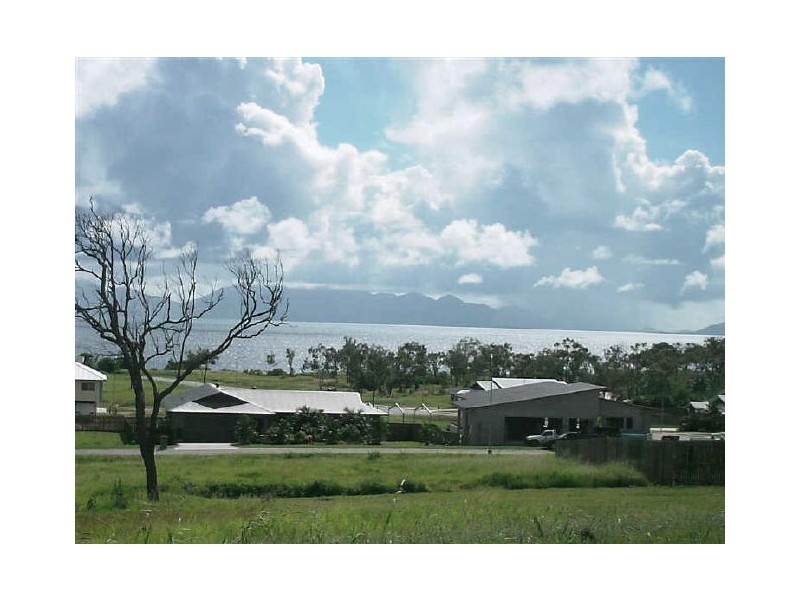 Seaside Cove, Bruce Highway, Bowen QLD 4805