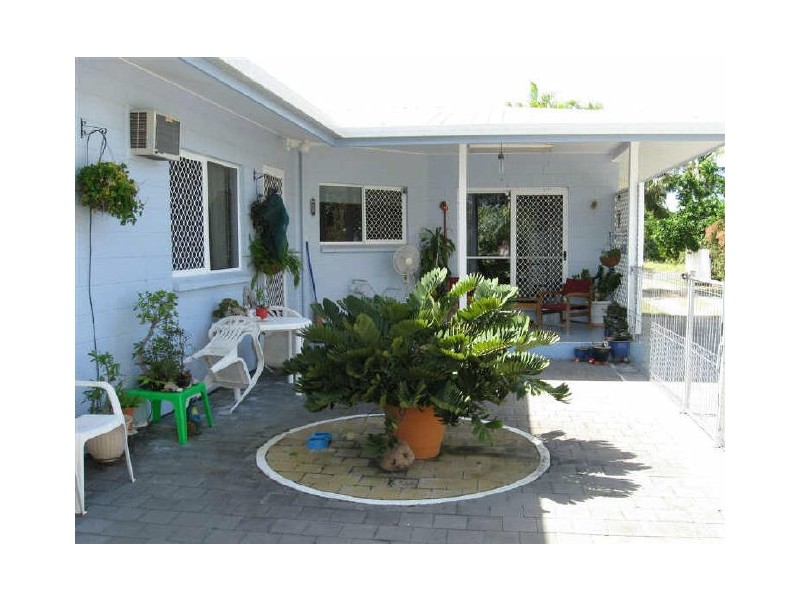 3 Oak Crescent, Bowen QLD 4805