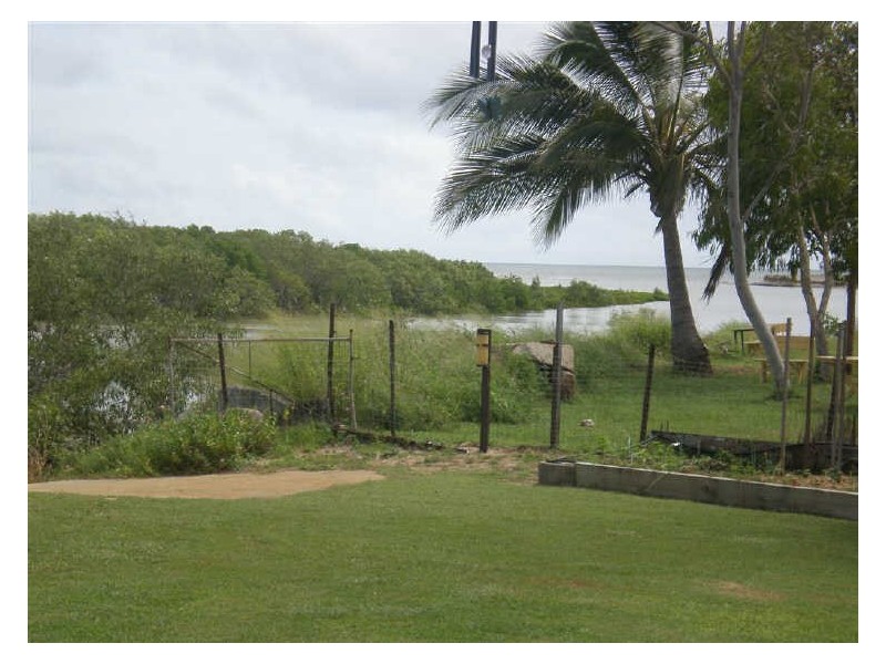 72 Gloucester Street, Bowen QLD 4805