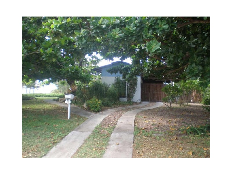 15 Thomas Street, Bowen QLD 4805