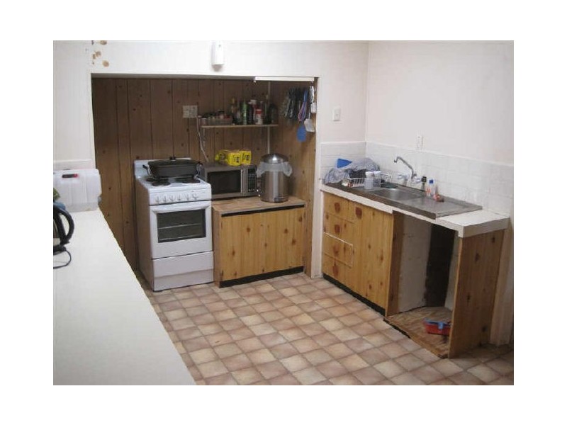 11 Brisbane Street, Bowen QLD 4805