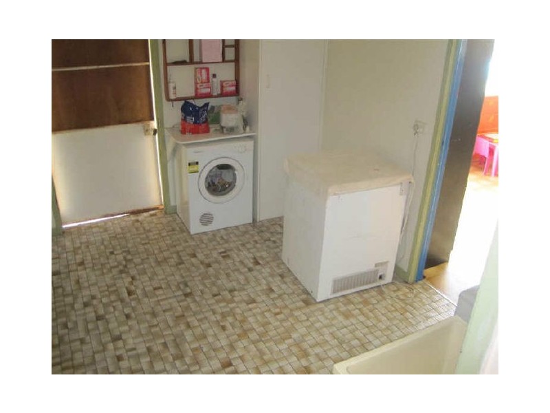 11 Brisbane Street, Bowen QLD 4805