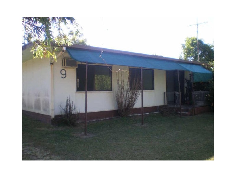 9 Queens Road, Bowen QLD 4805