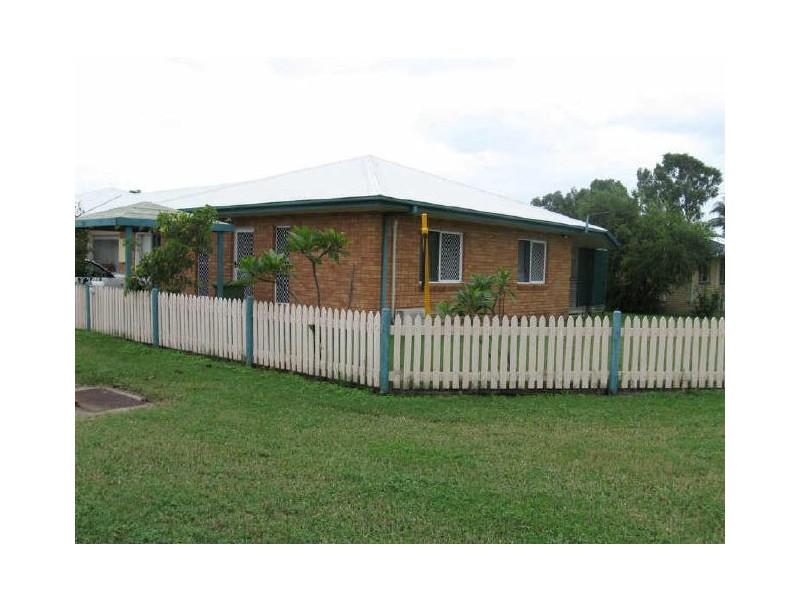 2/28 Sinclair Street, Bowen QLD 4805