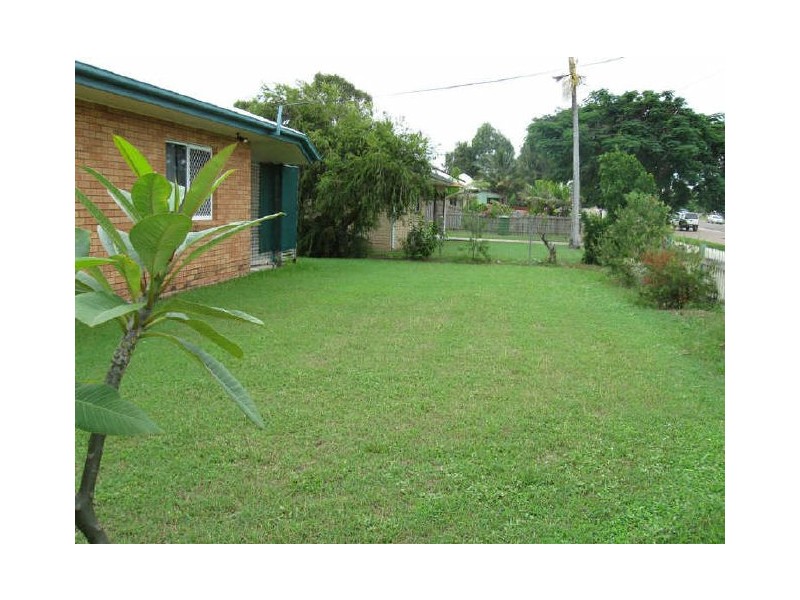 2/28 Sinclair Street, Bowen QLD 4805