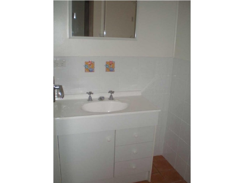 118 Powell Street, Bowen QLD 4805