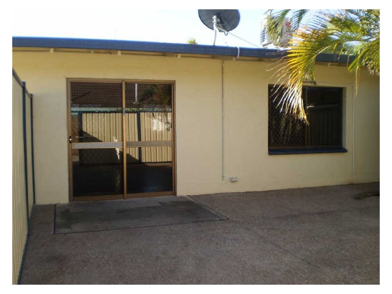 2/20 Marshall Street, Bowen QLD 4805