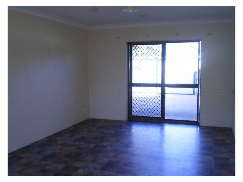 2/20 Marshall Street, Bowen QLD 4805