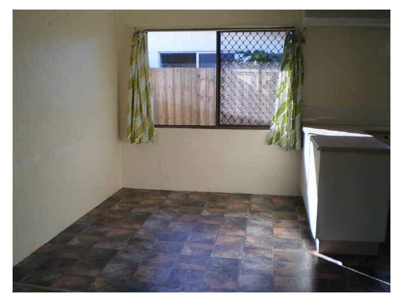 2/20 Marshall Street, Bowen QLD 4805