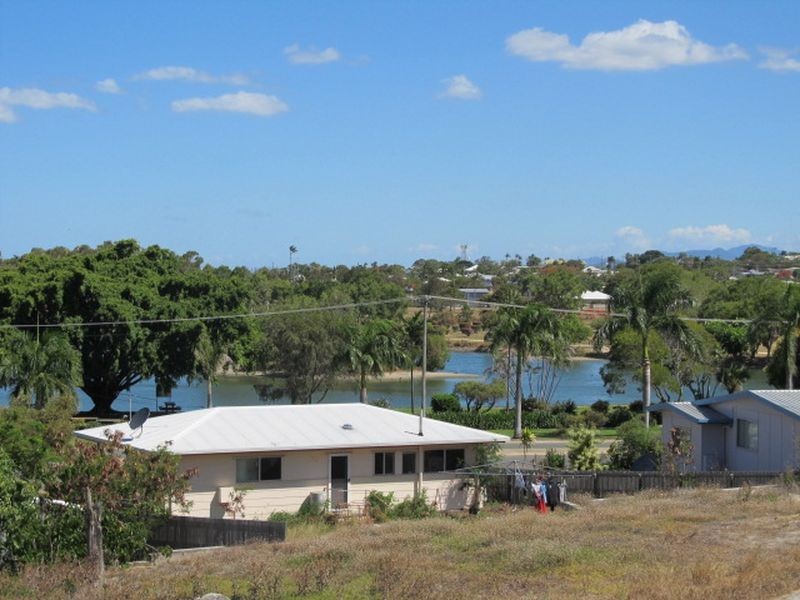 69 Hillview Road, Bowen QLD 4805