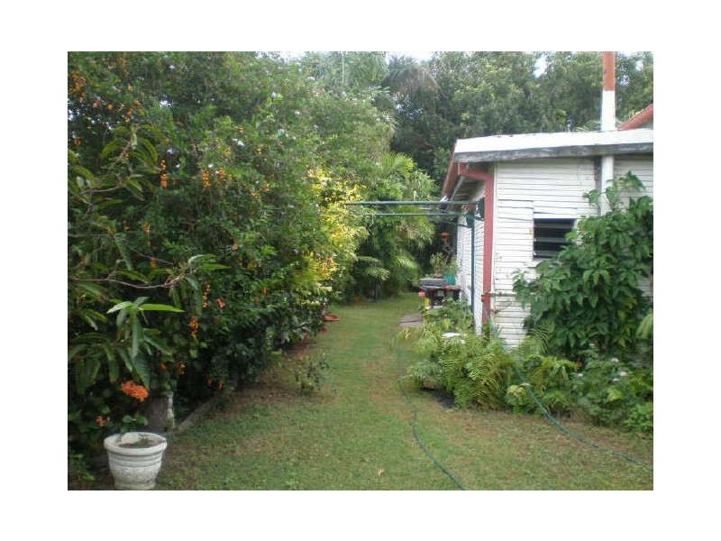 9 Leichhardt Street, Bowen QLD 4805
