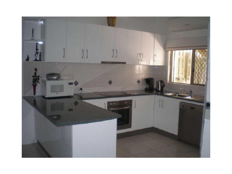 Unit 2/5 Lotus Lane, Bowen QLD 4805
