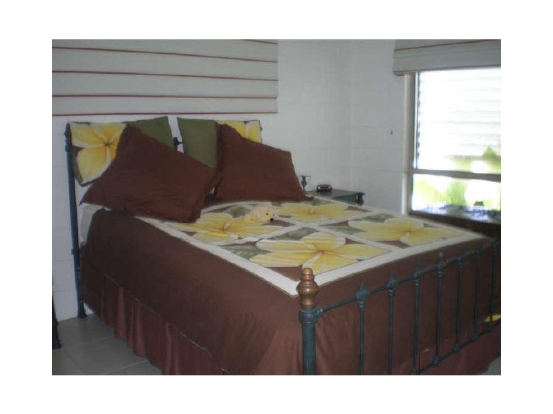 Unit 2/5 Lotus Lane, Bowen QLD 4805