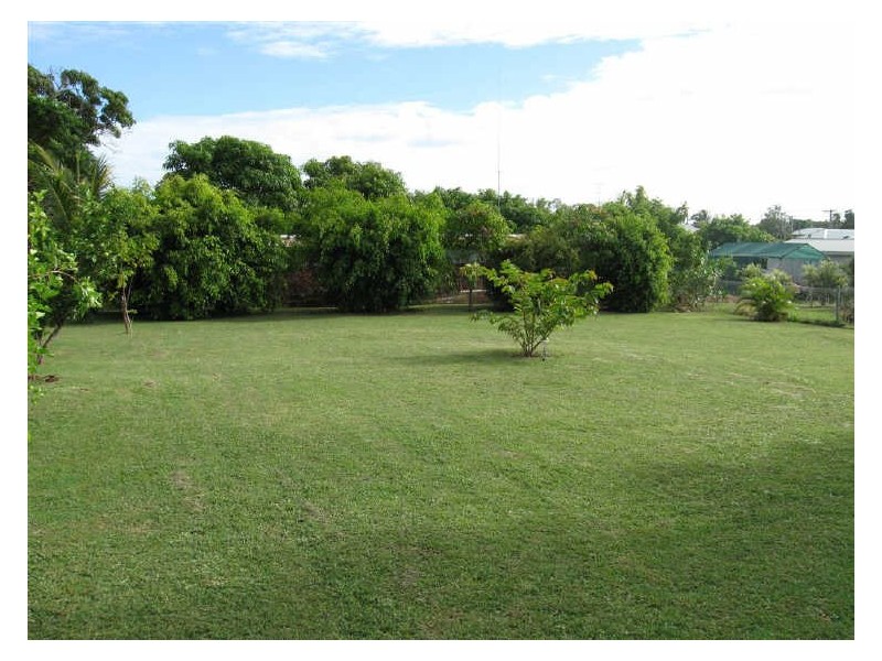 22 Poole Street, Bowen QLD 4805