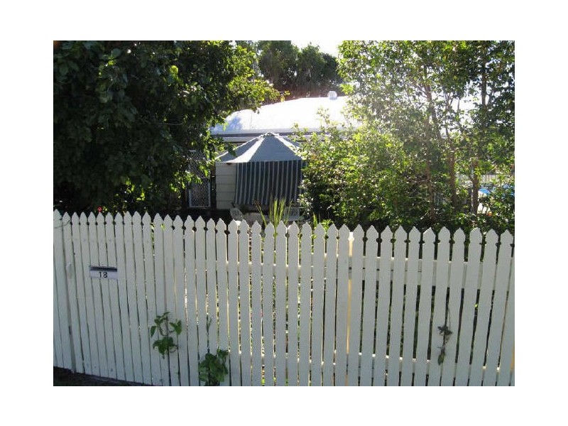 18 Field Street, Bowen QLD 4805