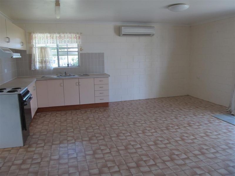 112 Powell Street, Bowen QLD 4805