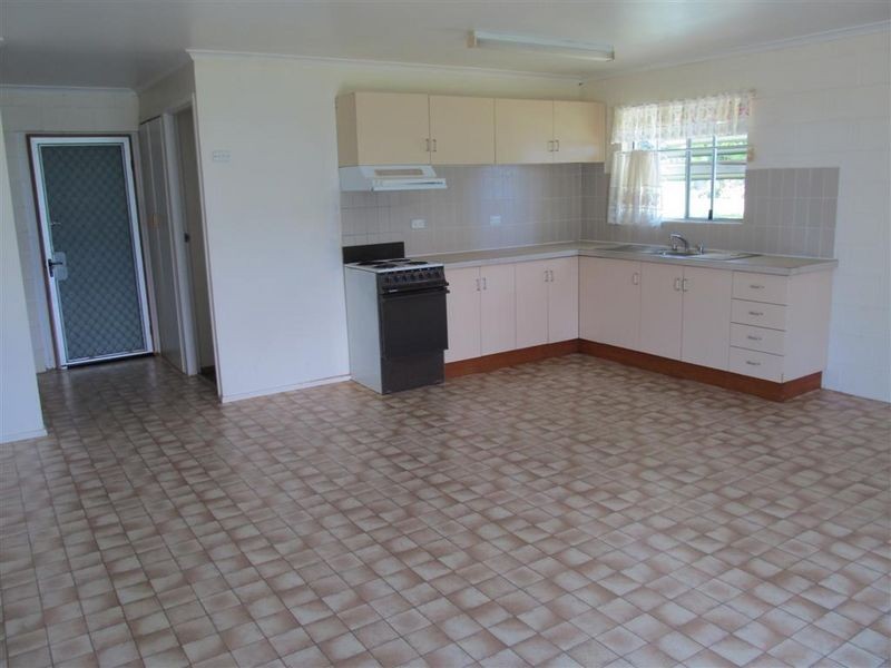 112 Powell Street, Bowen QLD 4805