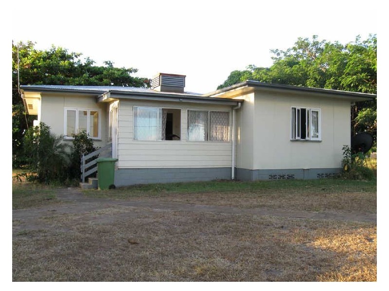 20 Murray Avenue, Bowen QLD 4805