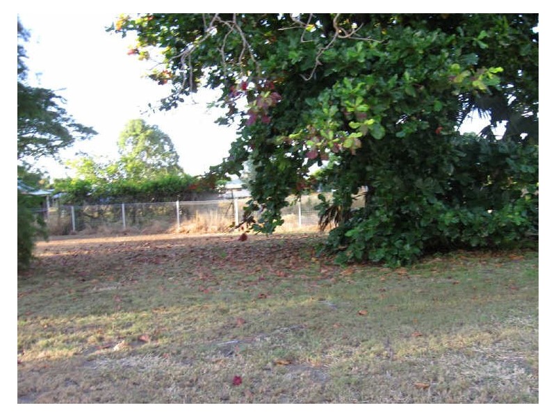 20 Murray Avenue, Bowen QLD 4805