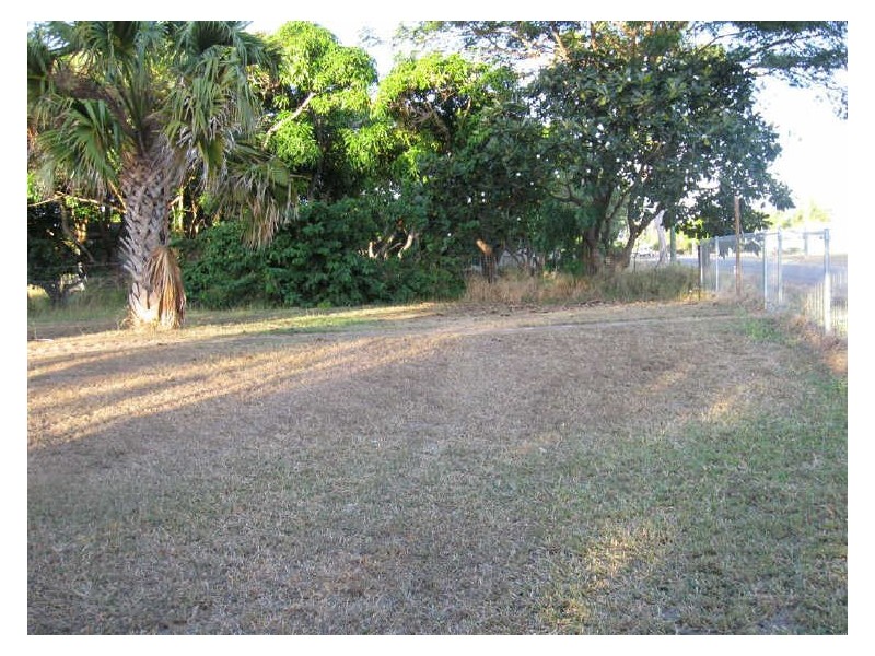 20 Murray Avenue, Bowen QLD 4805