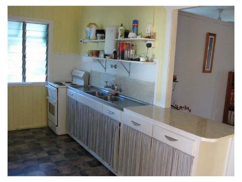 34 Pitcain Avenue, Bowen QLD 4805