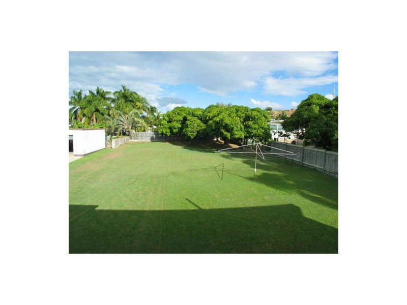 17 McDougal Street, Bowen QLD 4805