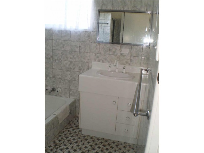 17 McDougal Street, Bowen QLD 4805