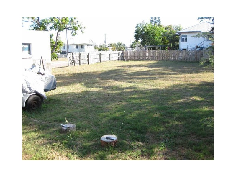 4 Kent Street, Bowen QLD 4805