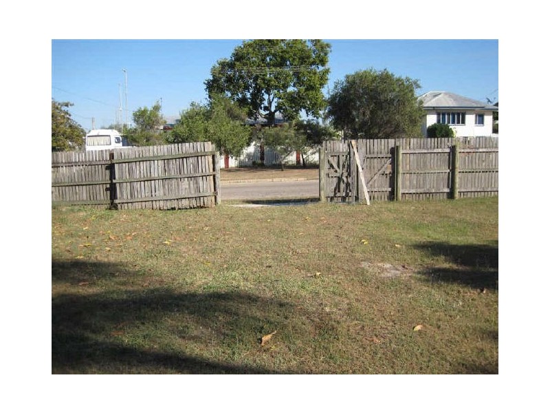 4 Kent Street, Bowen QLD 4805