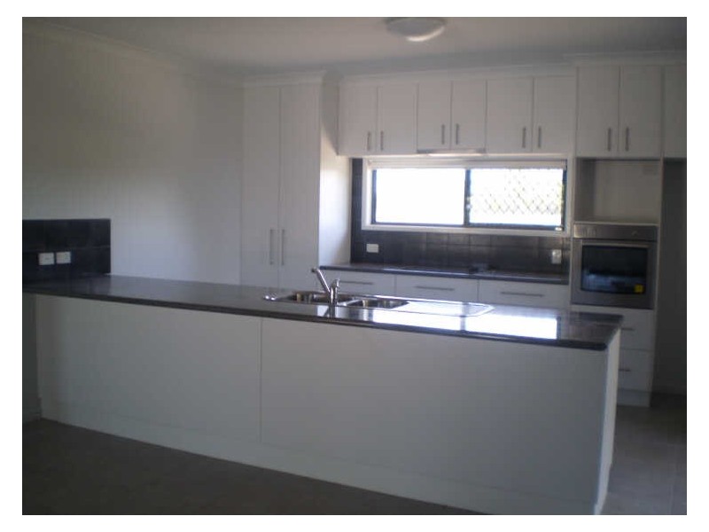 15 Oak Crescent, Bowen QLD 4805