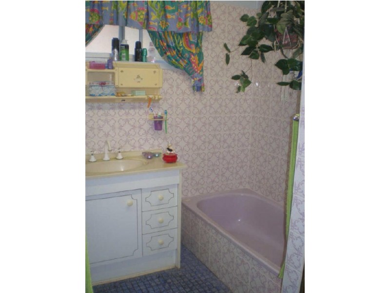 80 Leichhardt Street, Bowen QLD 4805