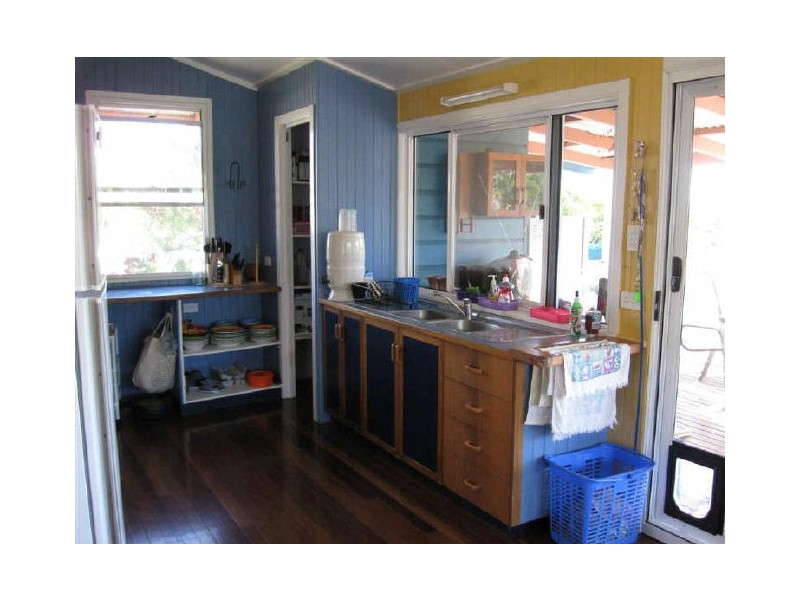 40 Reynolds Street, Bowen QLD 4805