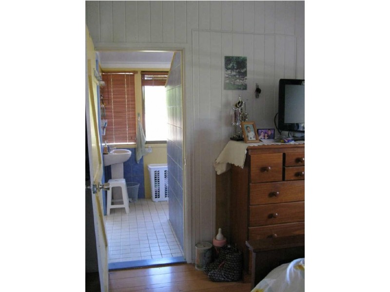 40 Reynolds Street, Bowen QLD 4805