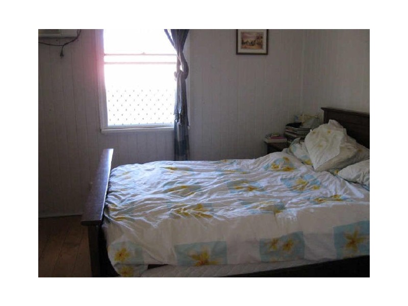 40 Reynolds Street, Bowen QLD 4805