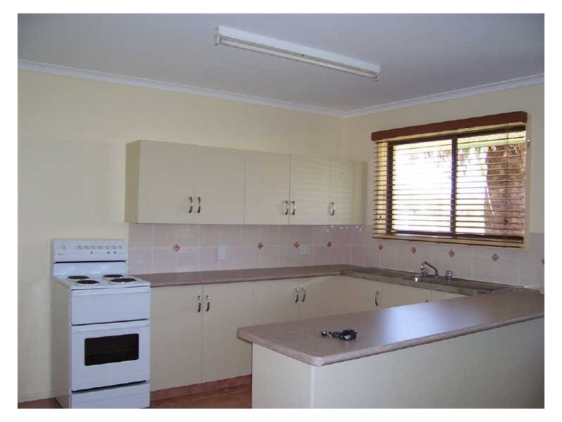 19 West Street, Bowen QLD 4805