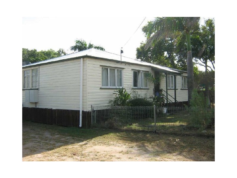 14a Livingstone Street, Bowen QLD 4805