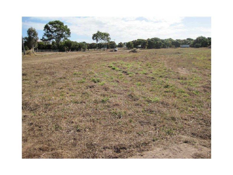 98 Hillview Road, Bowen QLD 4805