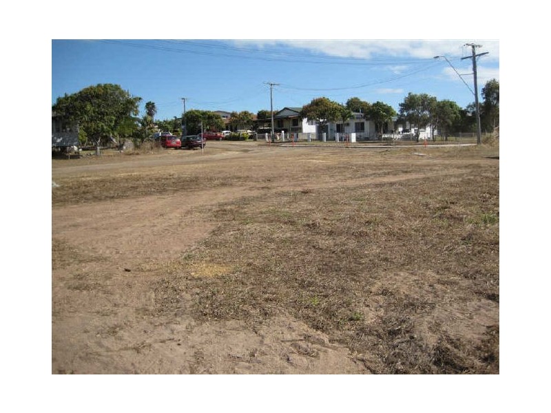 98 Hillview Road, Bowen QLD 4805